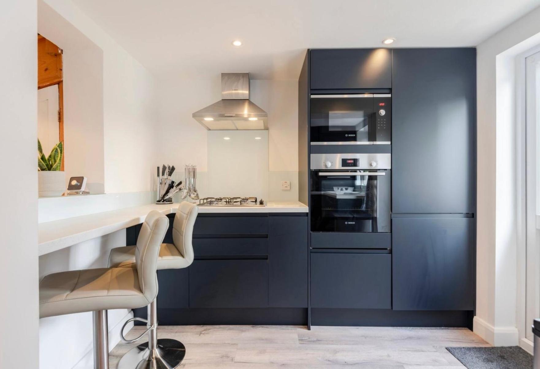 Modern 2 Bed House In Rainham, Kent - Central Location Rainham  Eksteriør billede